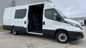 IVECO Daily 35S18A8 V VAN przewóz osób