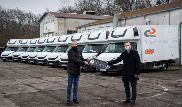 IVECO Daily chłodnie dostarczają szczepionki do krajów Unii Europejskiej