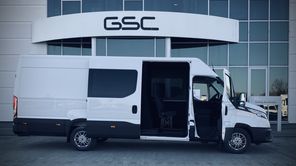 IVECO Daily 35S18A8 V VAN przewóz osób