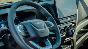 IVECO Daily 35S18 V VAN przewóz osób